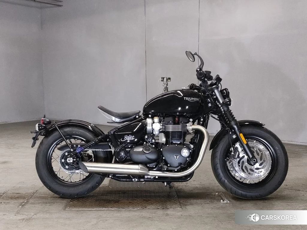 Проданный Triumph BONNEVILLE BOBBER 2024 из Японии
