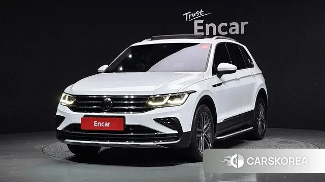 Volkswagen Tiguan second Generation 2022 Белый из Кореи