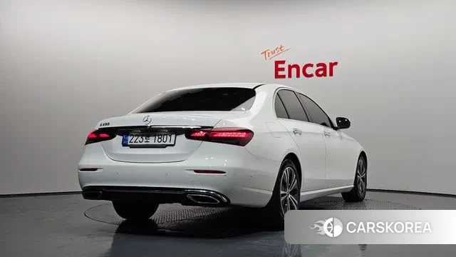 Mercedes-Benz E-Class W213 2020 Белый из Кореи