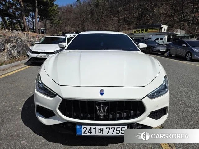 Maserati Ghibli 2018 Белый из Кореи
