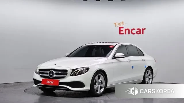 Mercedes-Benz E-Class W213 2018 Белый из Кореи
