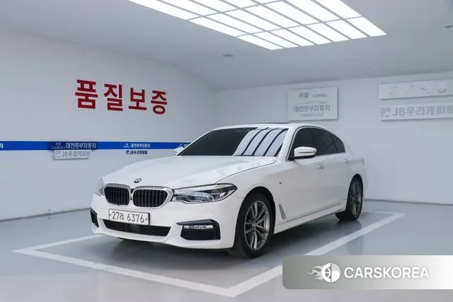 BMW 5 Series (G30) 2018 Белый из Кореи