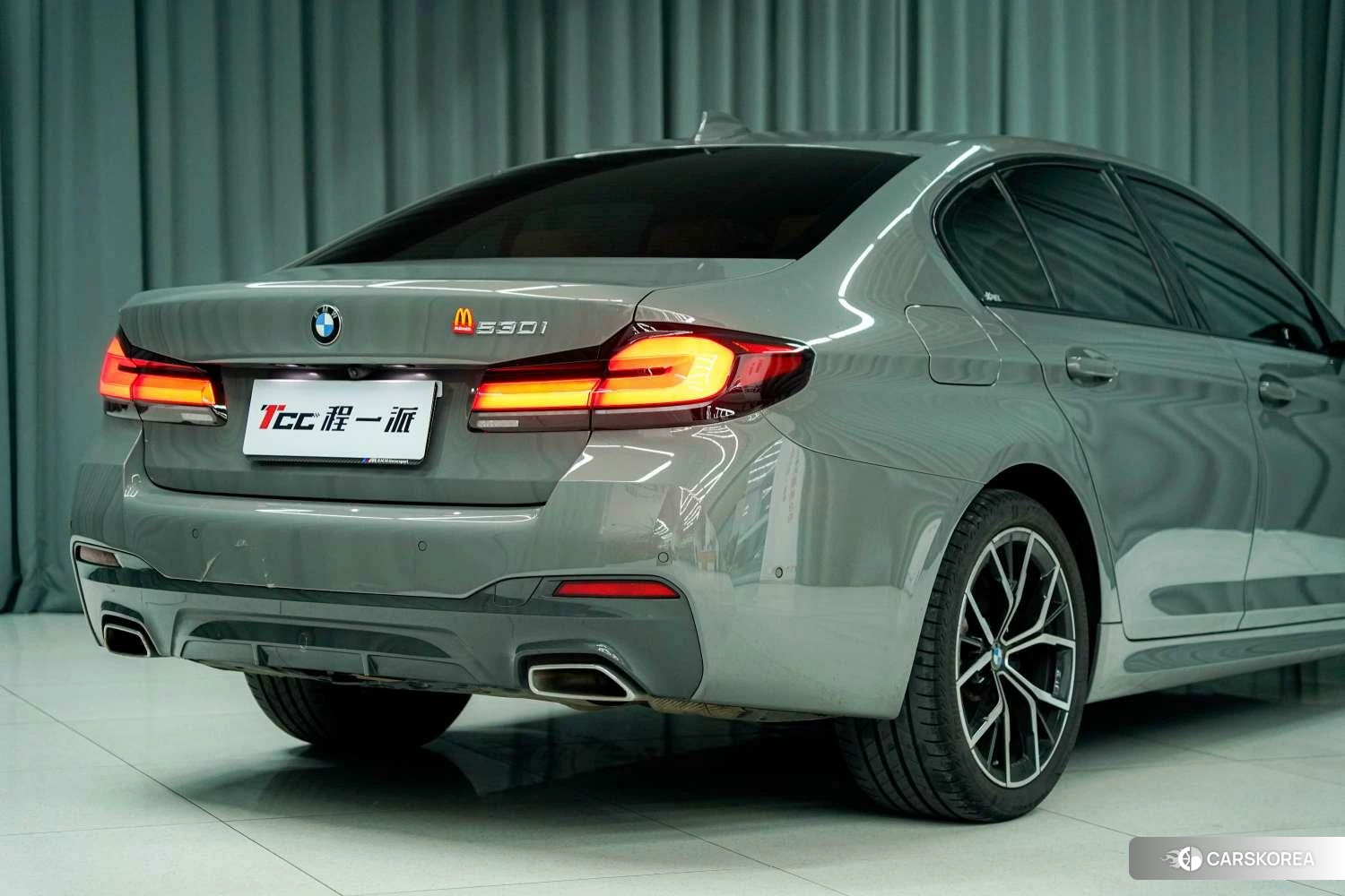 BMW 5 series (imported) 2021 Темно-серый из Китая