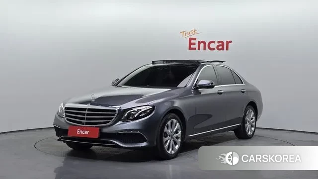 Mercedes-Benz E-Class W213 2019 Серый из Кореи
