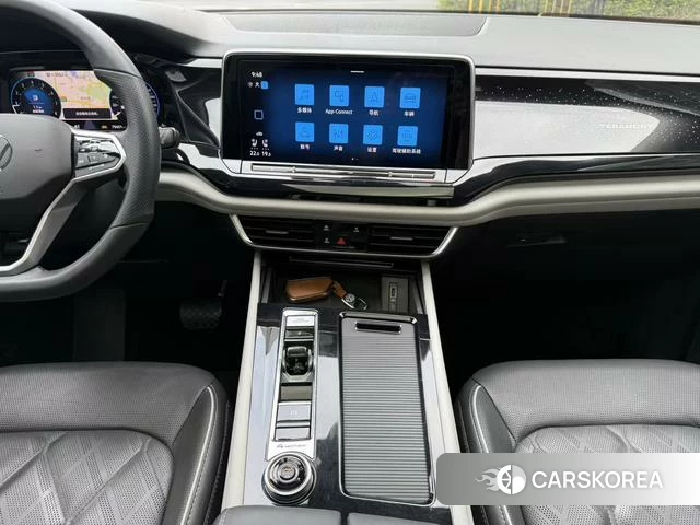 Volkswagen Tourang 2023 Черный из Китая