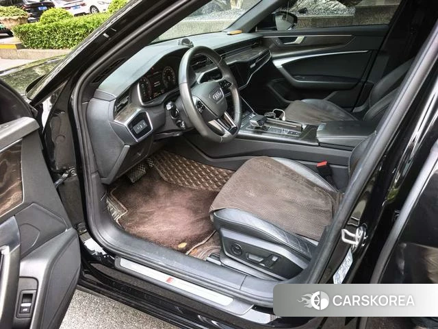 Audi A6L 2022 Черный из Китая