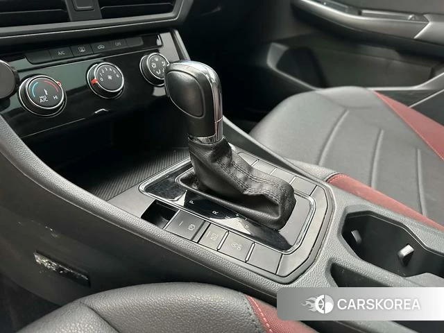 Volkswagen Bora 2020 Белый из Китая