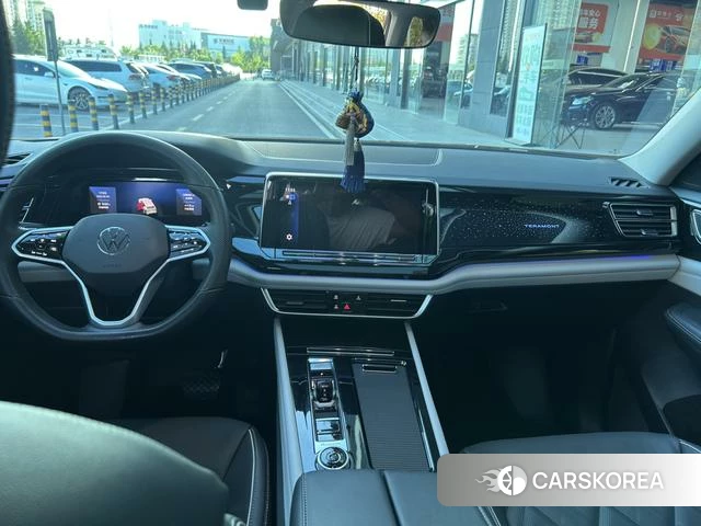 Volkswagen Tourang 2023 Черный из Китая