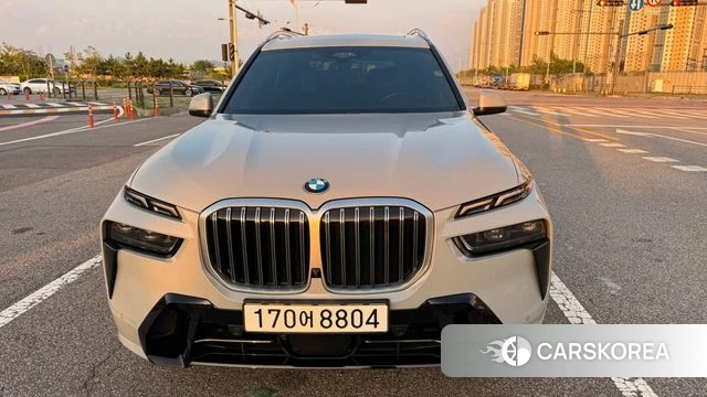 BMW X7 (G07) 2023 Цвет галактики из Кореи