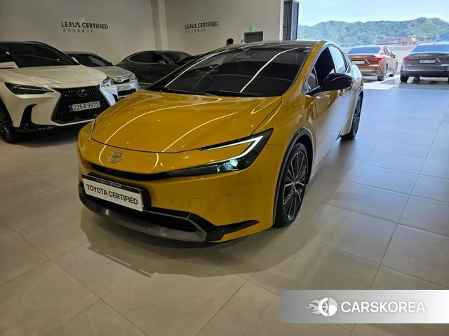 Toyota Prius 5th Generation 2024 Желтый из Кореи