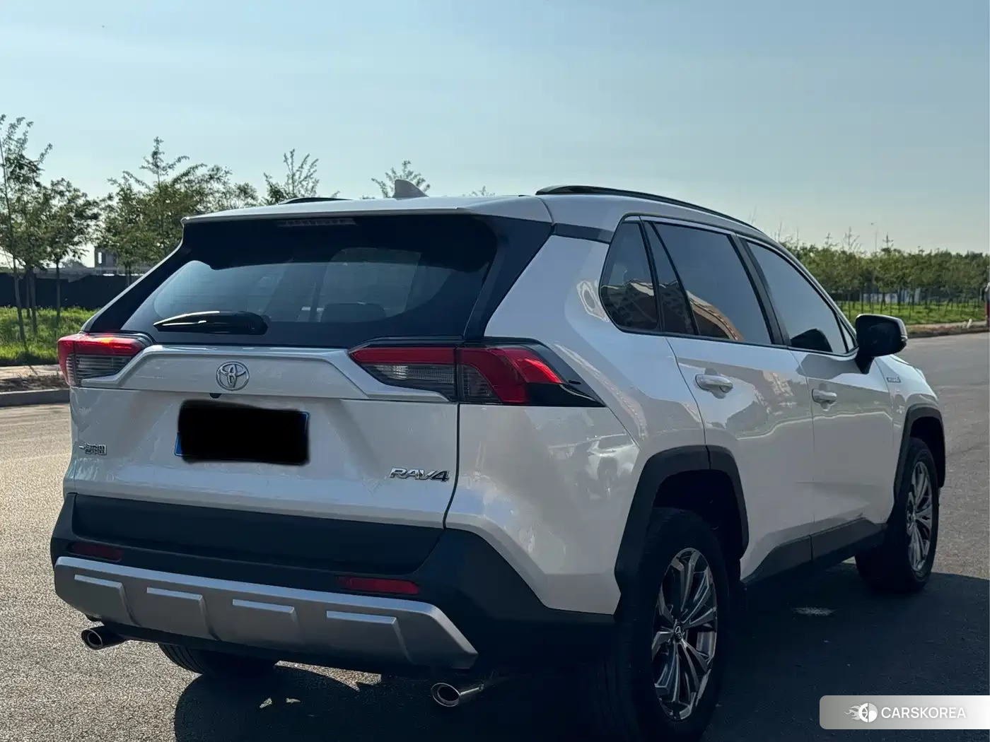 Toyota RAV4 2025 Белый из Китая