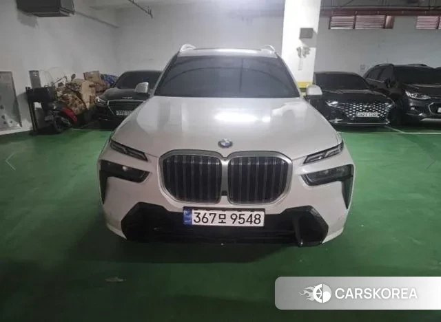BMW X7 (G07) 2023 Белый из Кореи