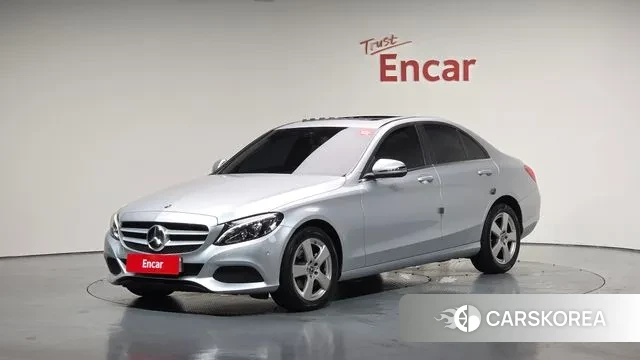 Mercedes-Benz C-Class W205 2018 Серебристо-серый из Кореи
