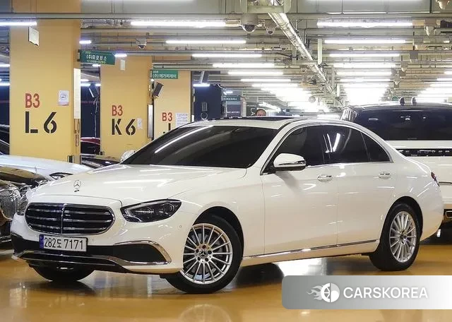 Mercedes-Benz E-Class W213 2023 Белый из Кореи