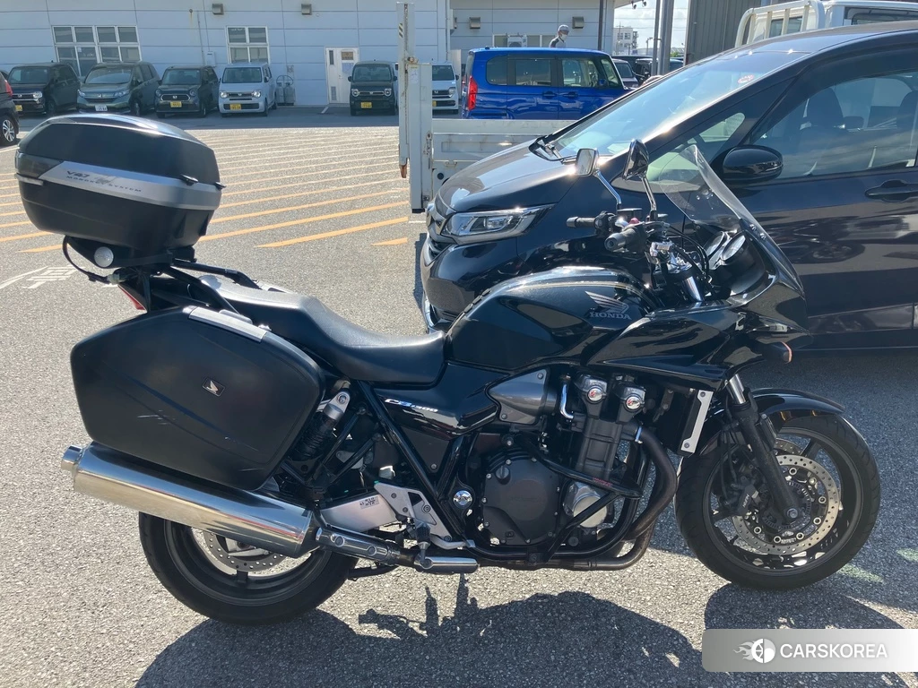Проданный Honda CB1300ST 2012 из Японии, фото 2