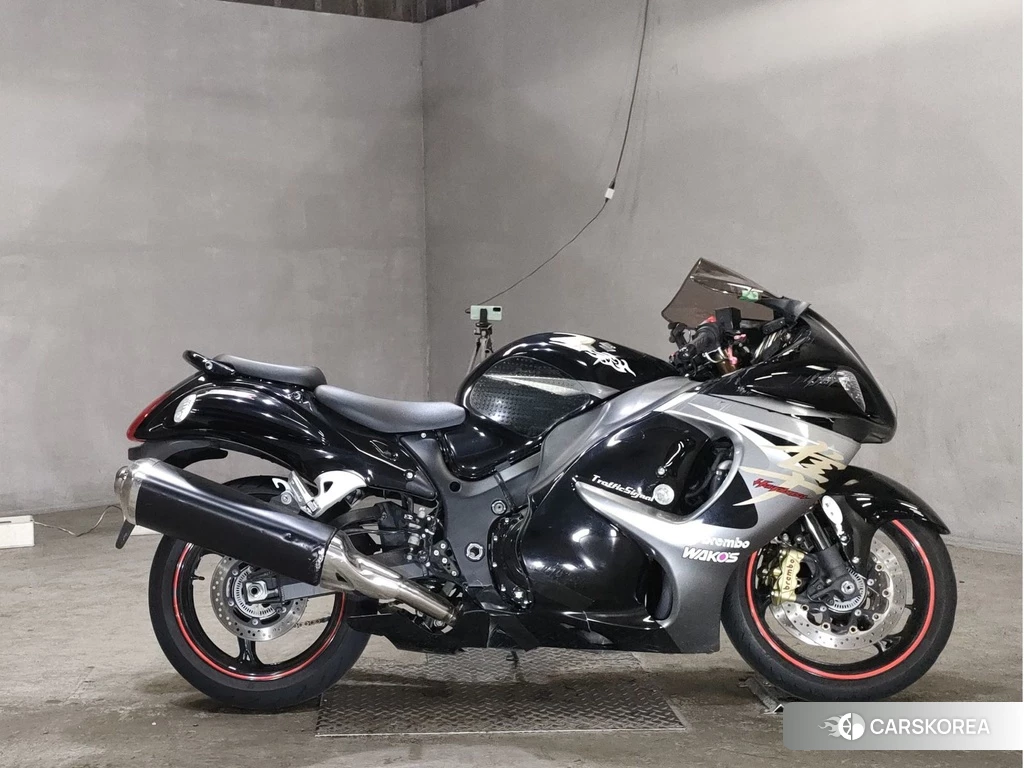 Проданный Suzuki GSX1300R HAYABUSA 2017 из Японии, фото 2