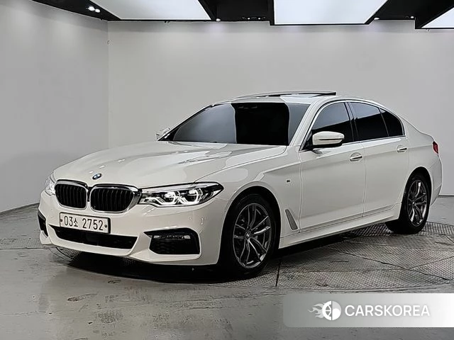 BMW 5 Series (G30) 2018 Белый из Кореи