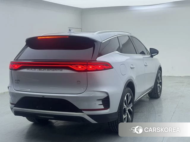 BYD Tang DM 2025 Белый из Китая