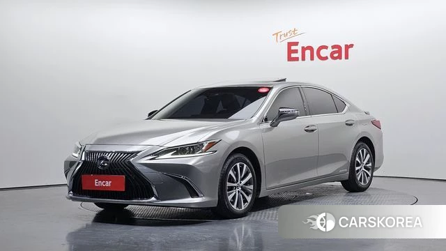 Lexus ES300h 7th generation 2018 Серебристо-серый из Кореи