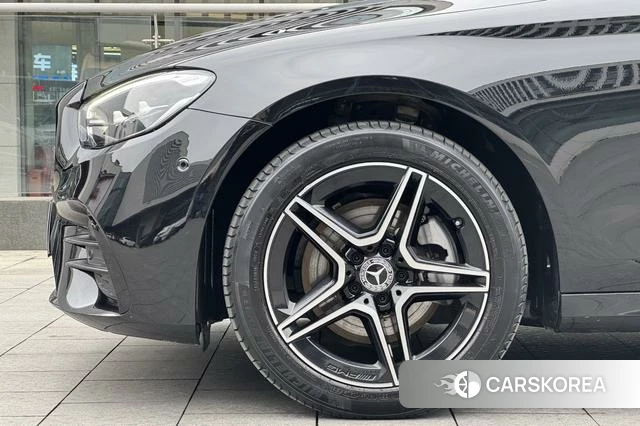 Mercedes-Benz E-class (imported) 2022 Черный из Китая