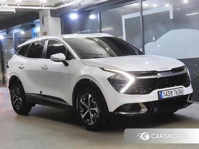 Kia Sportage 5th Generation Hybrid 2023 Белый из Кореи