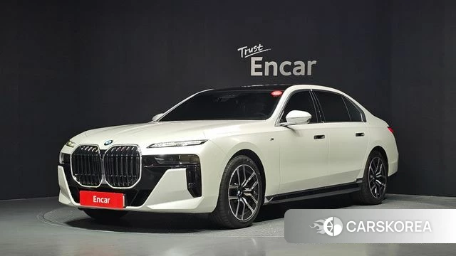 BMW 7 Series (G70) 2022 Белый из Кореи