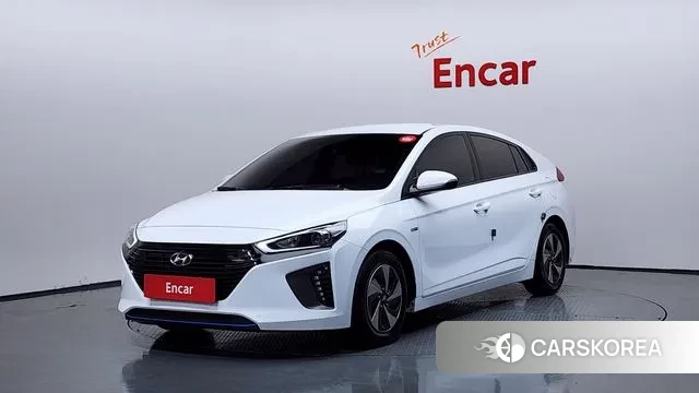 Hyundai Ionic Hybrid 2018 Белый из Кореи