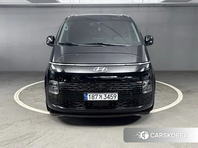 Hyundai Staria 2023 Черный из Кореи