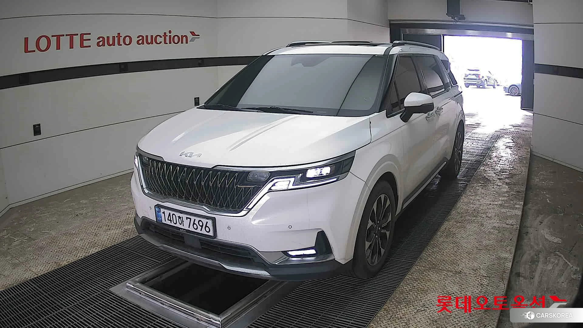 Kia Carnival 2021 Белый из Кореи