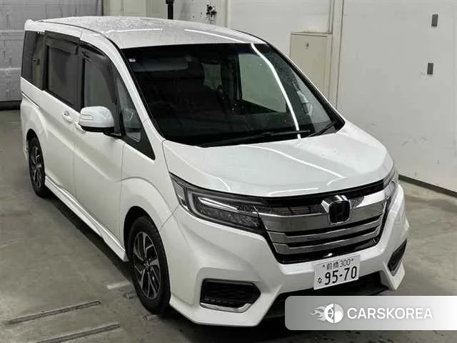 Honda Stepwgn 2022 из Японии