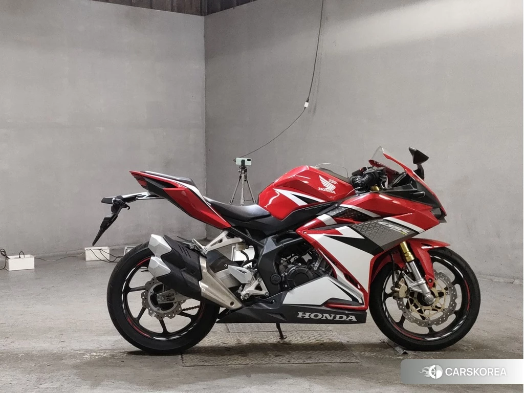 Проданный Honda CBR250RR 2017 из Японии, фото 2