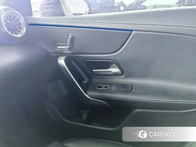 Mercedes-Benz Class A 2022 Серебристо-серый из Китая