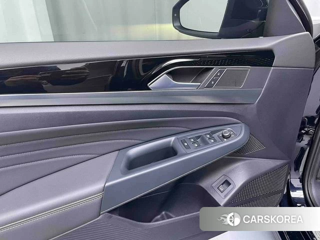 Volkswagen Passat 2023 Черный из Китая