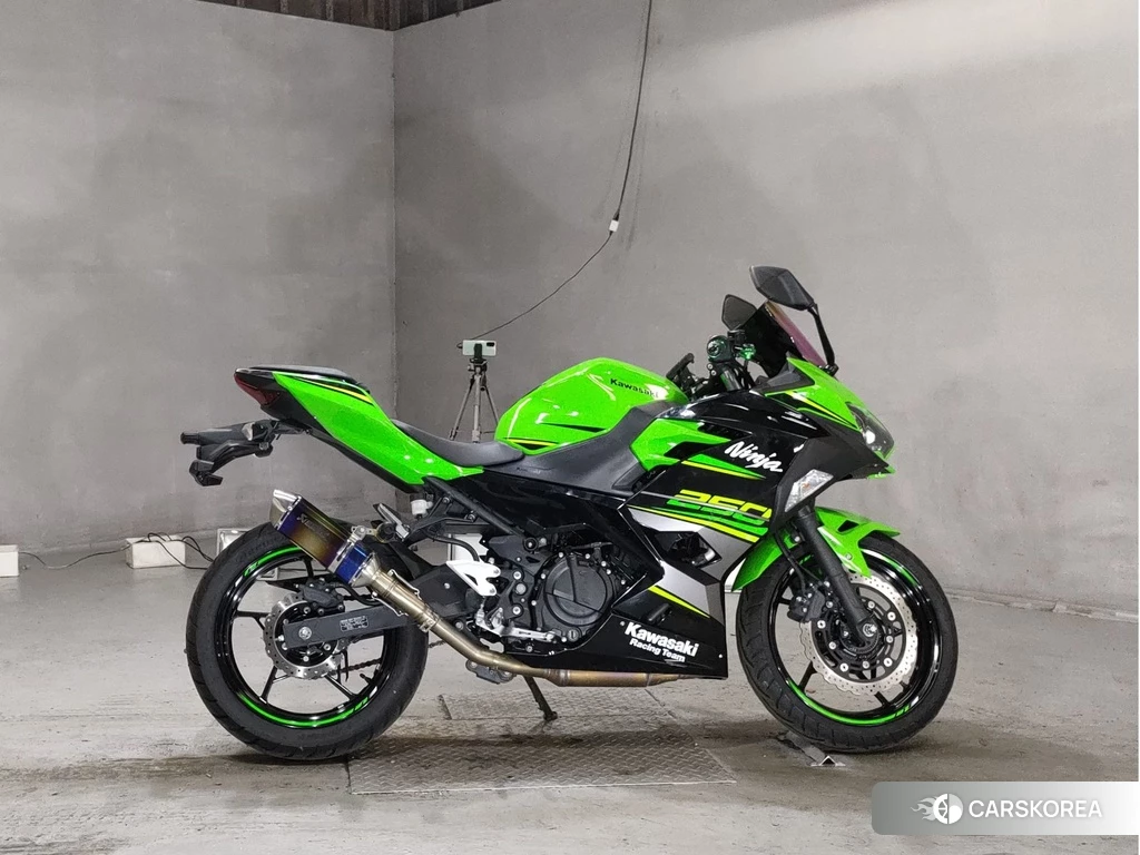 Проданный Kawasaki NINJA 250 2018 из Японии, фото 2