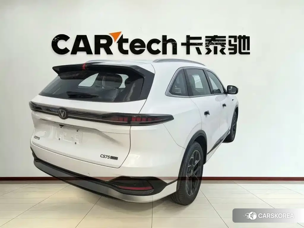 Chang'an CS75PLUS 2026 Белый из Китая