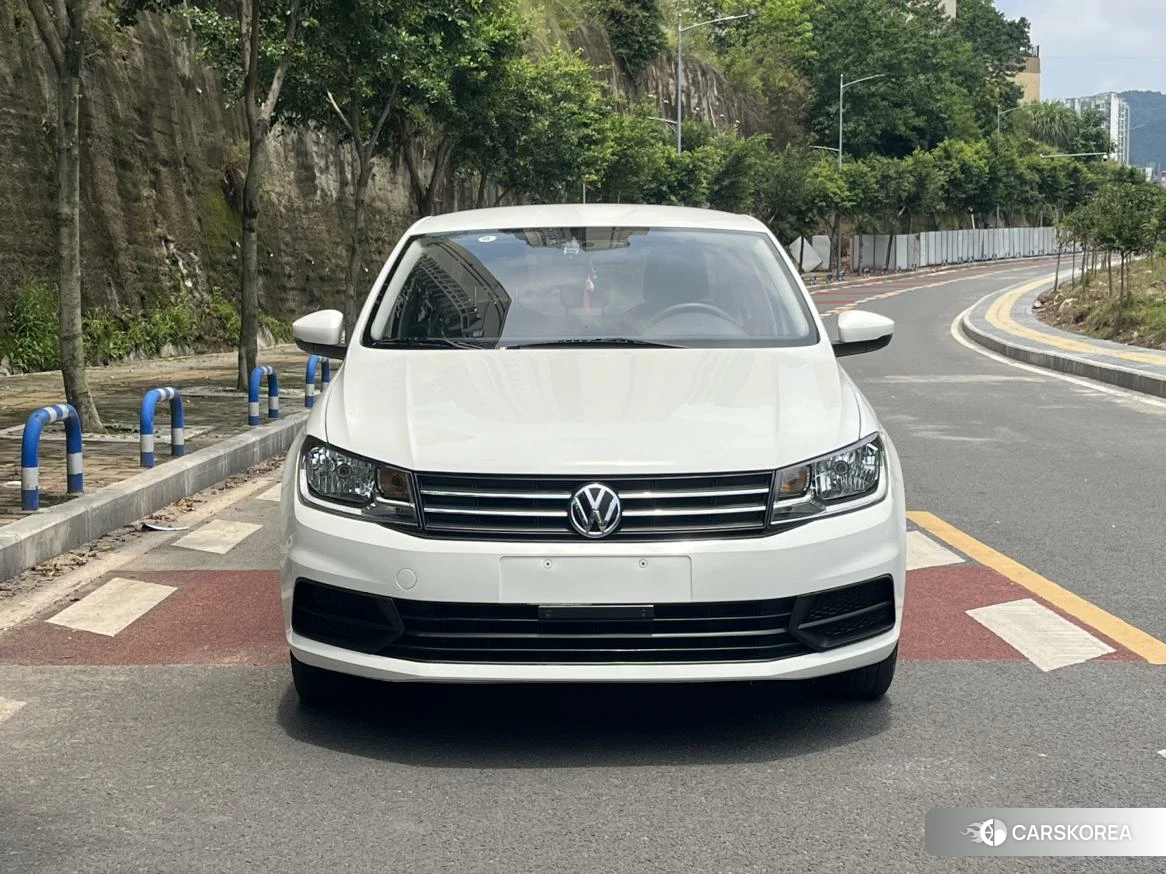 Volkswagen Santana 2020 Белый из Китая