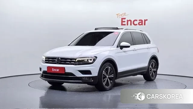 Volkswagen Tiguan second Generation 2020 Белый из Кореи
