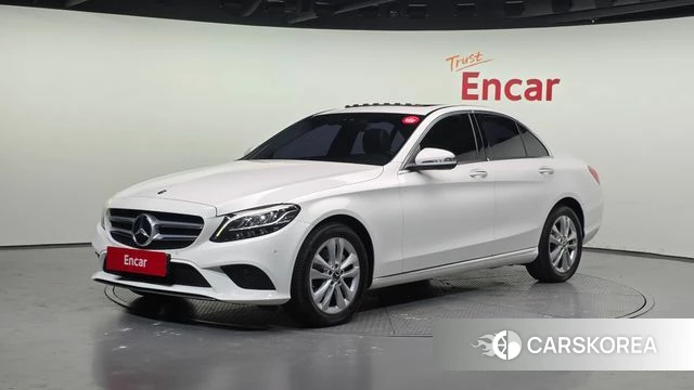 Mercedes-Benz C-Class W205 2018 Белый из Кореи