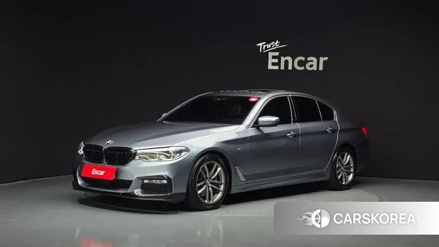 BMW 5 Series (G30) 2018 Небесно-голубой из Кореи