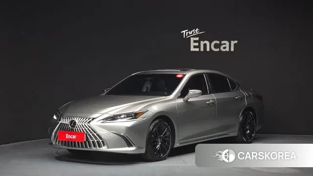 Lexus ES300h 7th generation 2025 Серый из Кореи