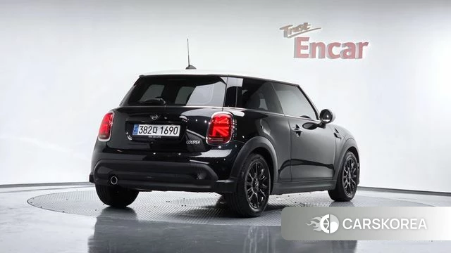 Mini Cooper 2023 Черный из Кореи