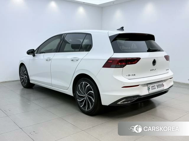 Volkswagen Golf 2021 Белый из Китая