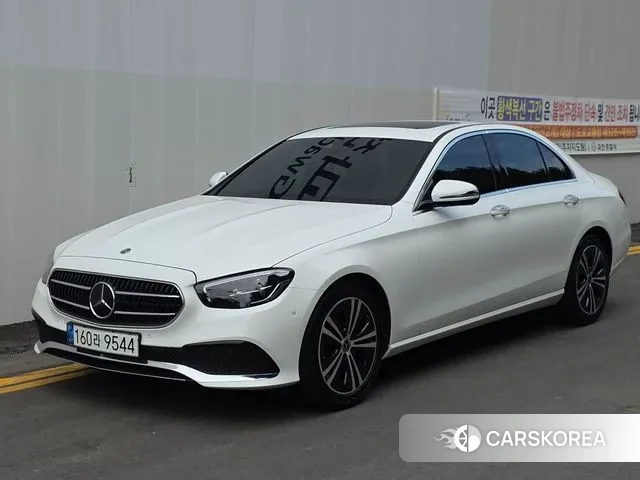 Mercedes-Benz E-Class W213 2020 Белый из Кореи