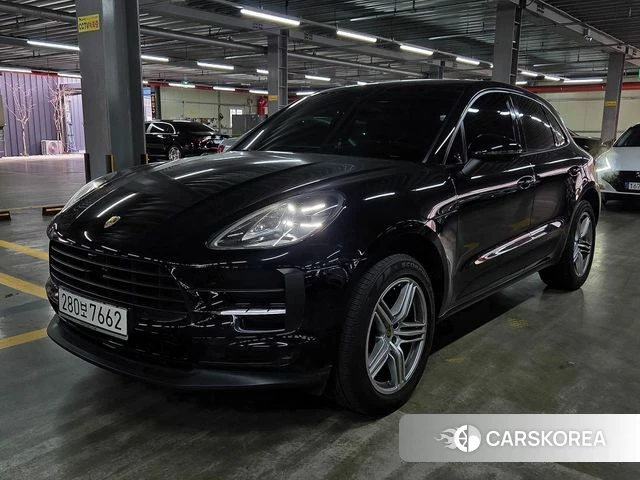 Porsche Macan 2019 Черный из Кореи
