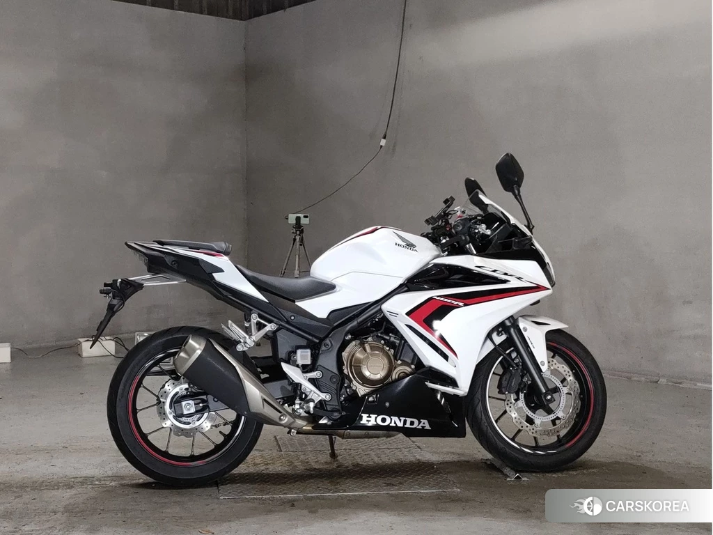 Проданный Honda CBR400R 2021 из Японии