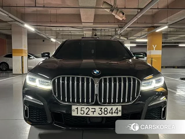 BMW 7 Series (G11) 2020 Черный из Кореи