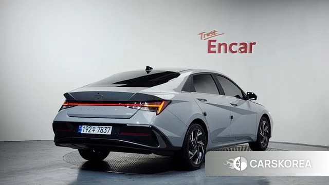 Hyundai The New Avante Hybrid (CN7) 2023 Серебряный из Кореи