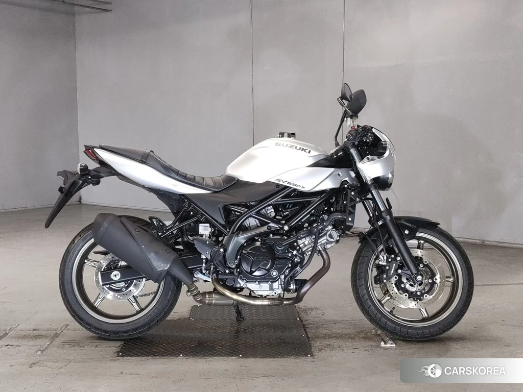 Проданный Suzuki SV650X 2023 из Японии, фото 2