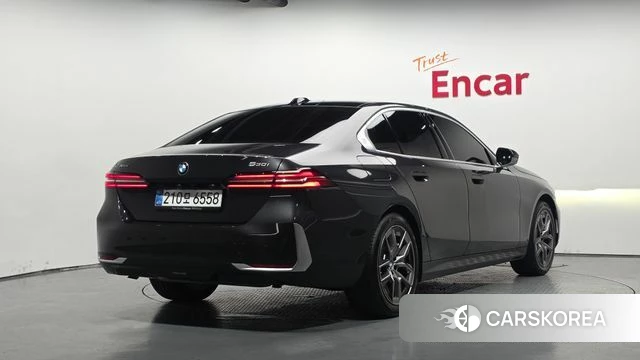BMW 5 Series (G60) 2025 Серый из Кореи