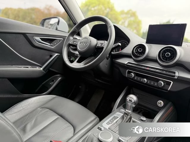 Audi Q2L 2022 Белый из Китая